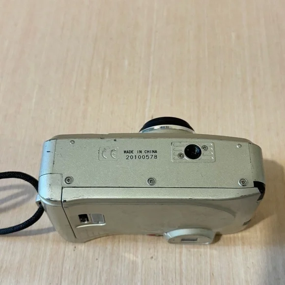 Samsung Film Camera ECX105-Zoom 38-105mm Lens Gold Turns On “UNTESTED” Read Blw